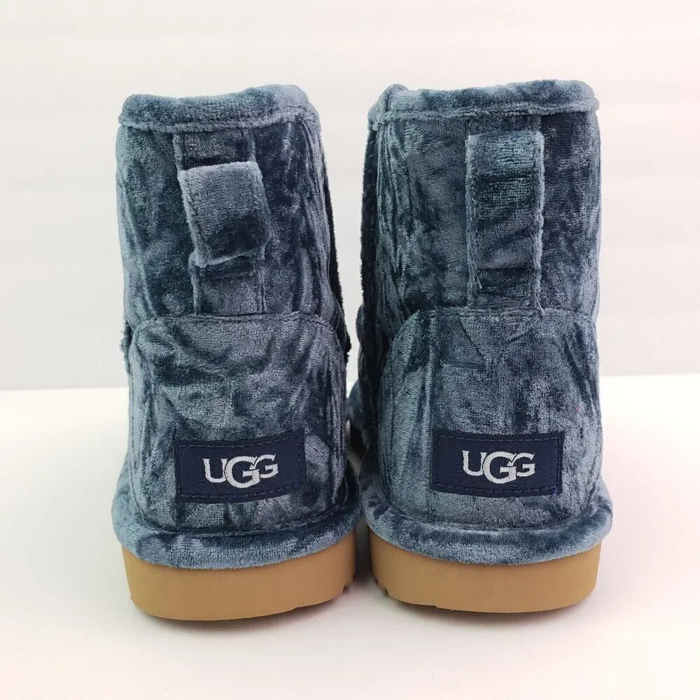UGG Classic Mini II Girls Size 6Y Blue Velvet Pull On Warm Winter Boots 1142070K